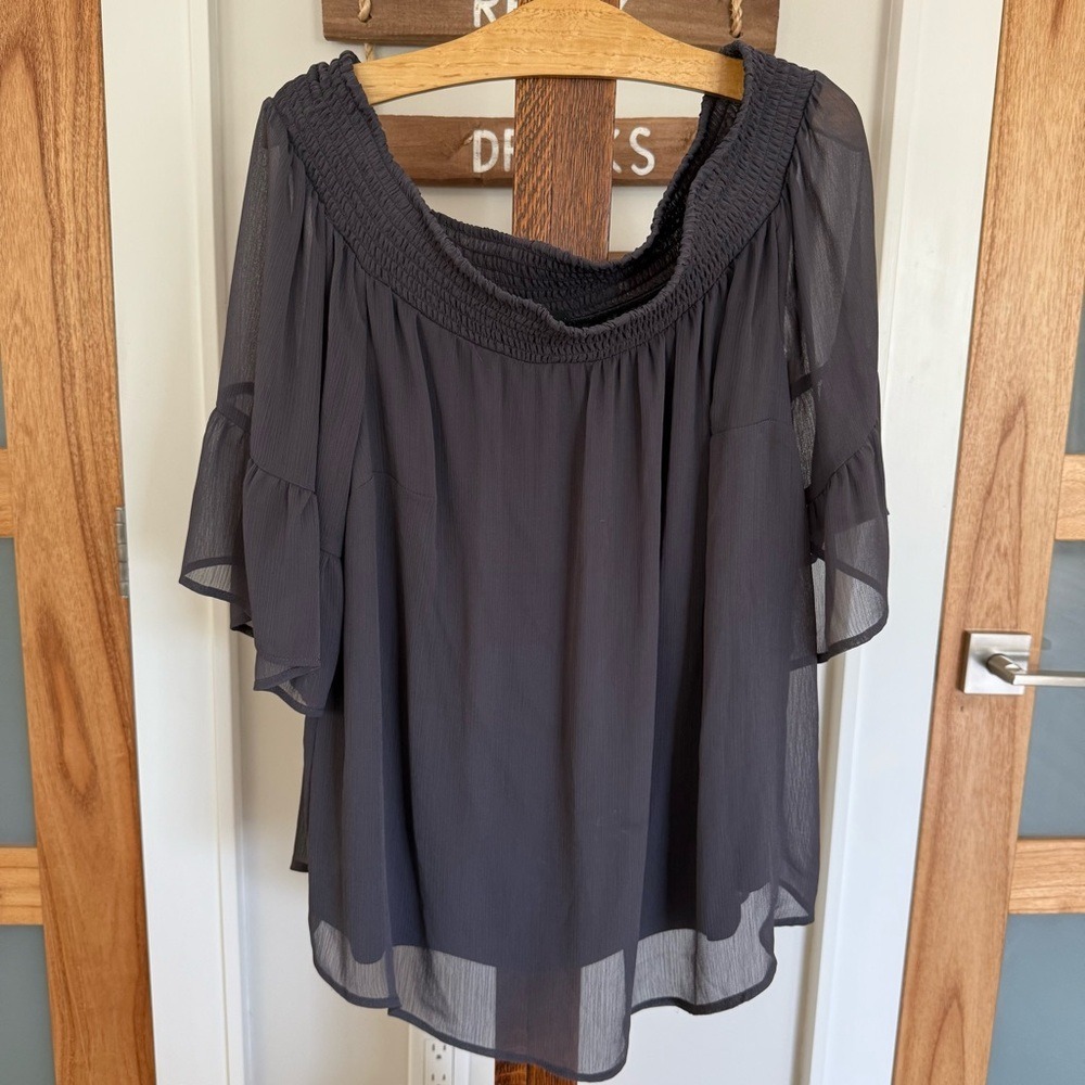 Torrid Gray Sheer Crepe Chiffon Off-the-Shoulder Blouse Women's (18/20) 2XL EUC